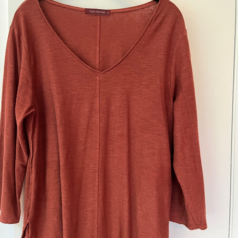 Cut Loose Rust V-Neck Lightweight 3/4 Sleeve Tee L